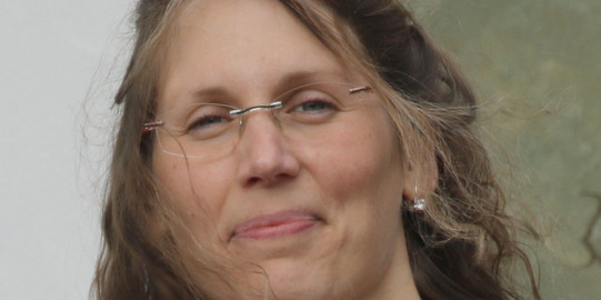 Portraetfoto Dr. Christina Ringel